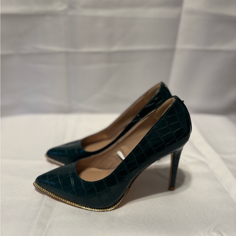 Bcbgeneration Dark Green Crocodile Pattern Heels - image 2